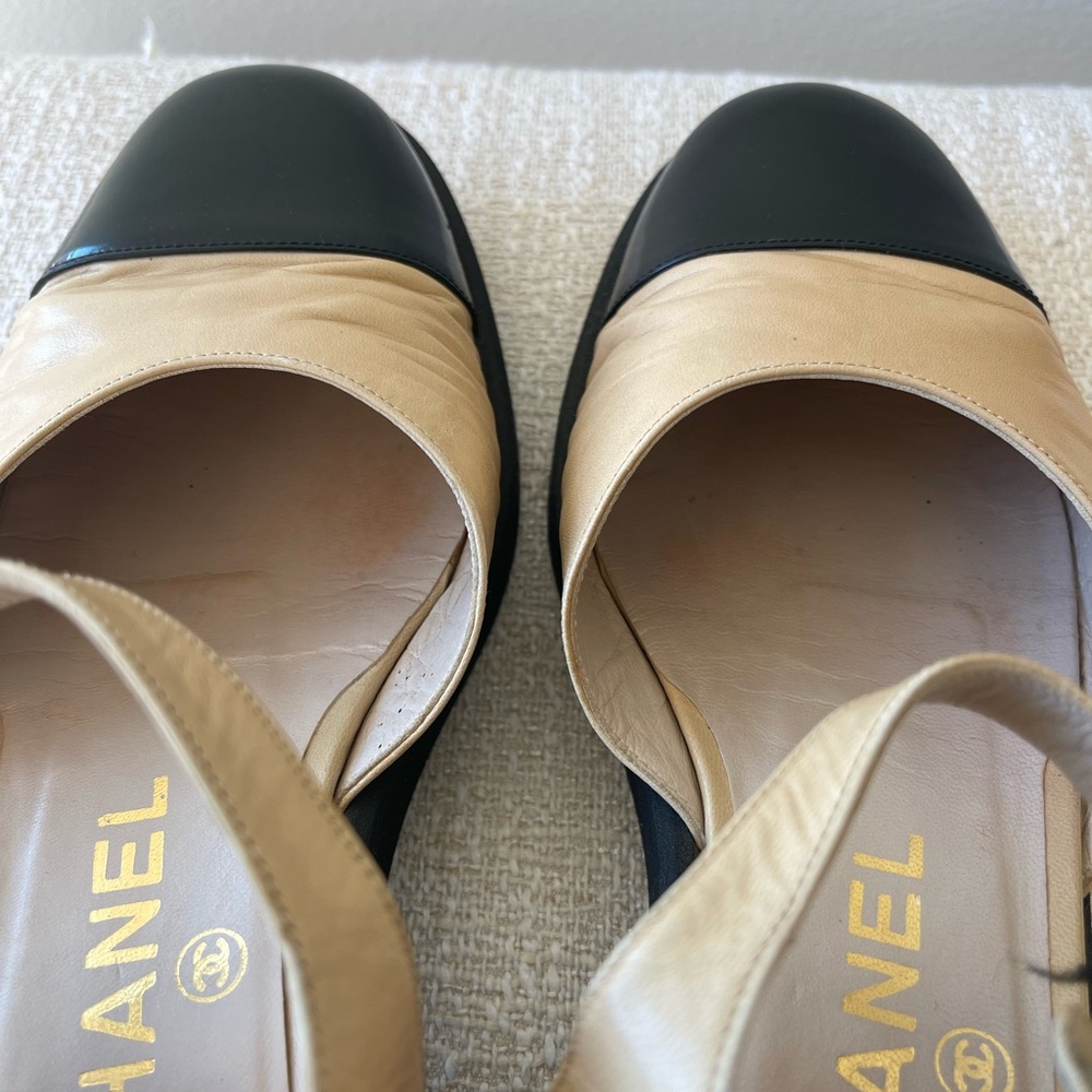 CHANEL Two-Tone Beige and Black Mary Jane Low-Heel Flats - Picture 10 of 12